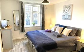 Supreme - 1 Bedroom Apart Sleeps 4 Short/Long Stay